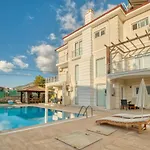 Villa Holly *