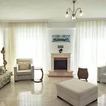 Villa Holly *