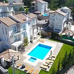 Holly Fethiye