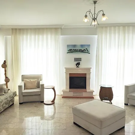 Villa Holly *